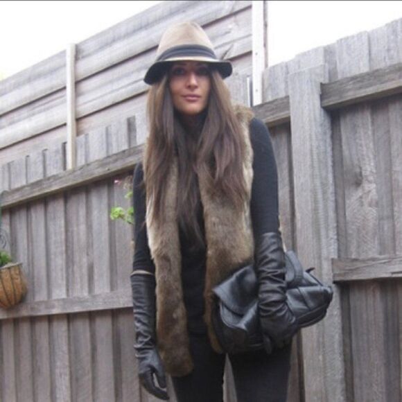 Aldo Faux Fur Brown Vest w/Side Pockets - Medium - Picture 9 of 10